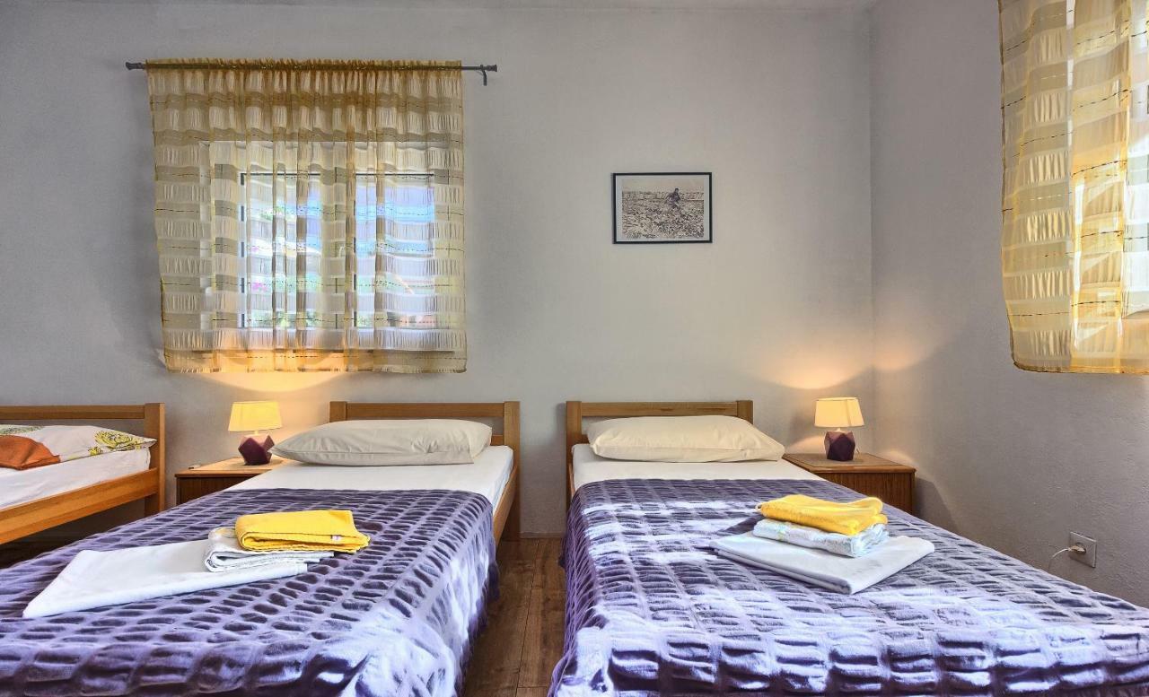 Apartments Milenka Τρογκίρ Εξωτερικό φωτογραφία